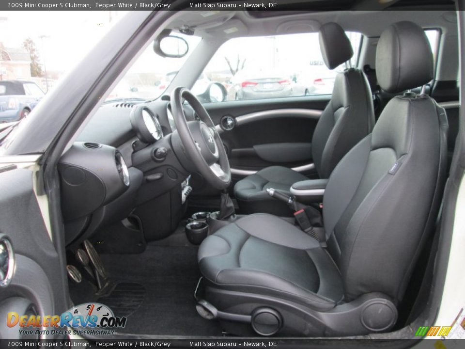 2009 Mini Cooper S Clubman Pepper White / Black/Grey Photo #11
