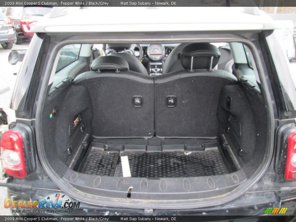 2009 Mini Cooper S Clubman Pepper White / Black/Grey Photo #19