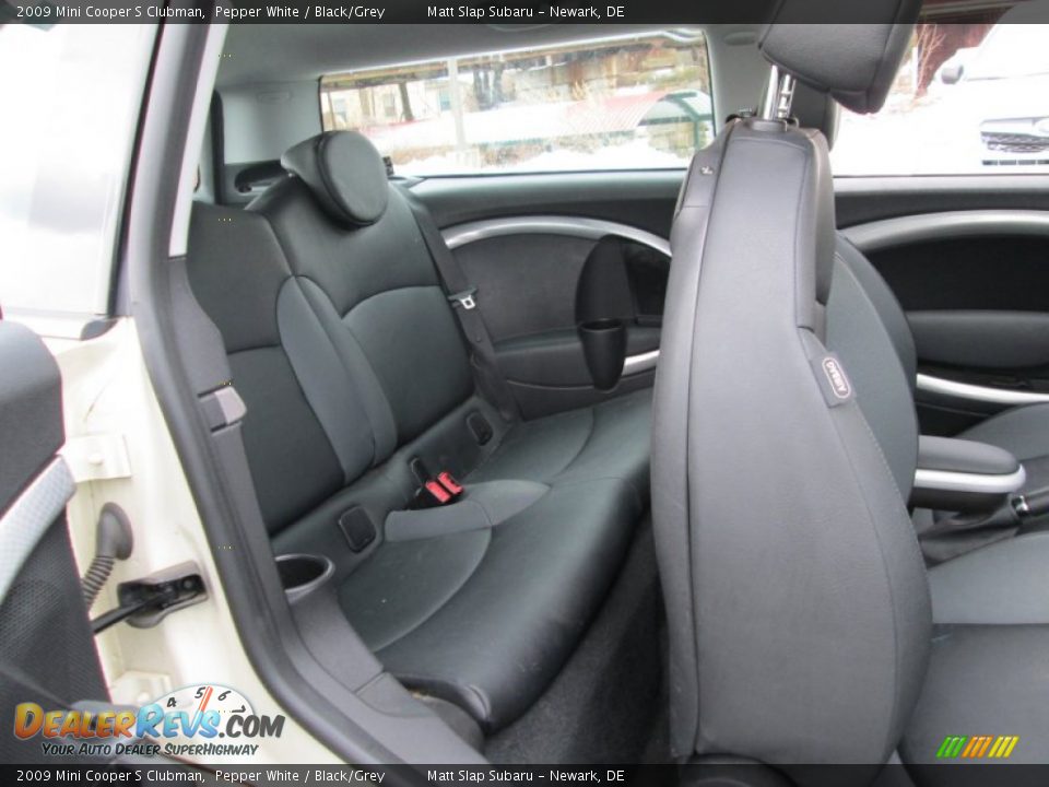 2009 Mini Cooper S Clubman Pepper White / Black/Grey Photo #20