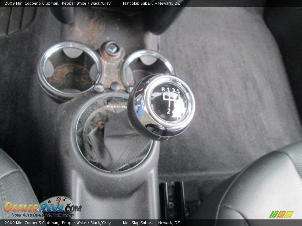 2009 Mini Cooper S Clubman Pepper White / Black/Grey Photo #26