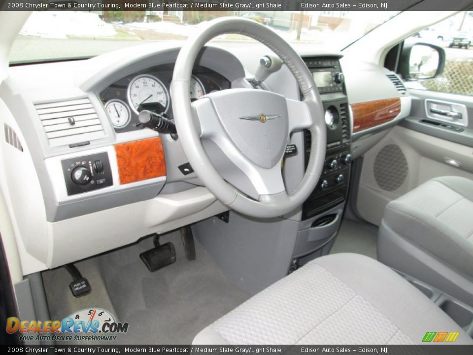 2008 Chrysler Town & Country Touring Modern Blue Pearlcoat / Medium Slate Gray/Light Shale Photo #16