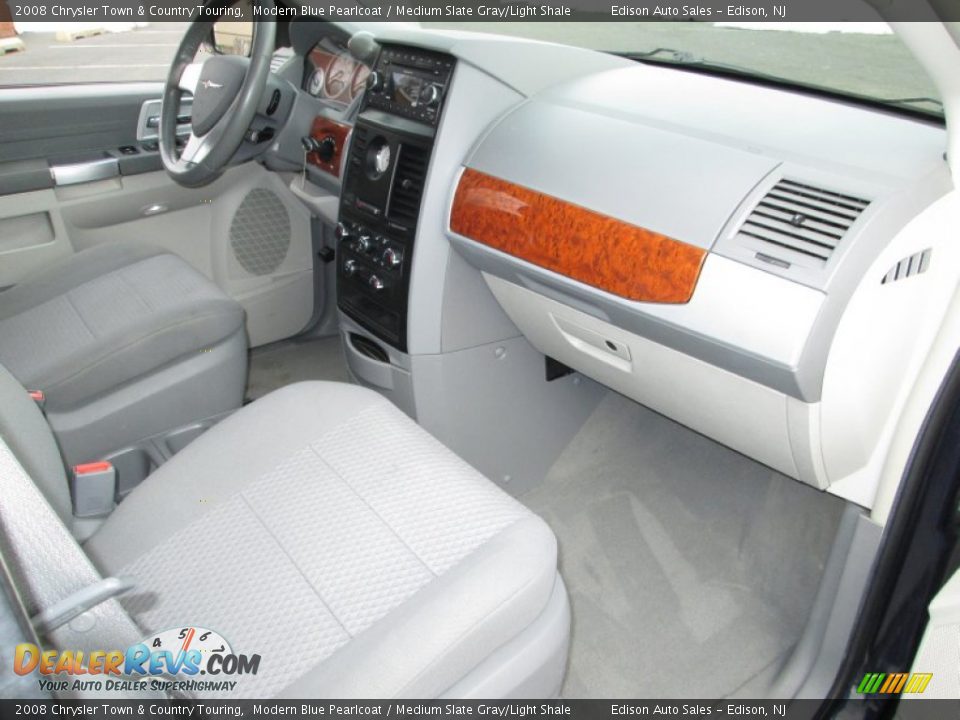 2008 Chrysler Town & Country Touring Modern Blue Pearlcoat / Medium Slate Gray/Light Shale Photo #17