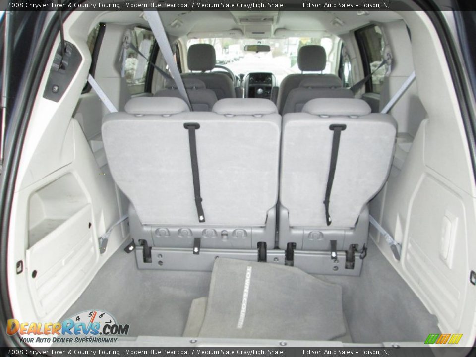 2008 Chrysler Town & Country Touring Modern Blue Pearlcoat / Medium Slate Gray/Light Shale Photo #27