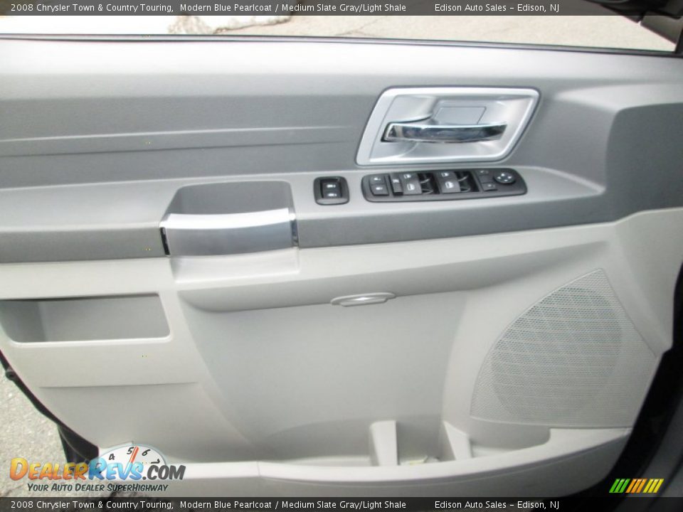 2008 Chrysler Town & Country Touring Modern Blue Pearlcoat / Medium Slate Gray/Light Shale Photo #28