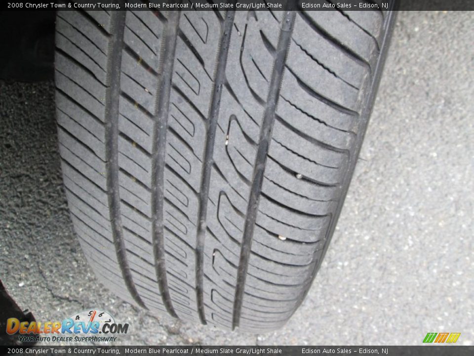 2008 Chrysler Town & Country Touring Modern Blue Pearlcoat / Medium Slate Gray/Light Shale Photo #32