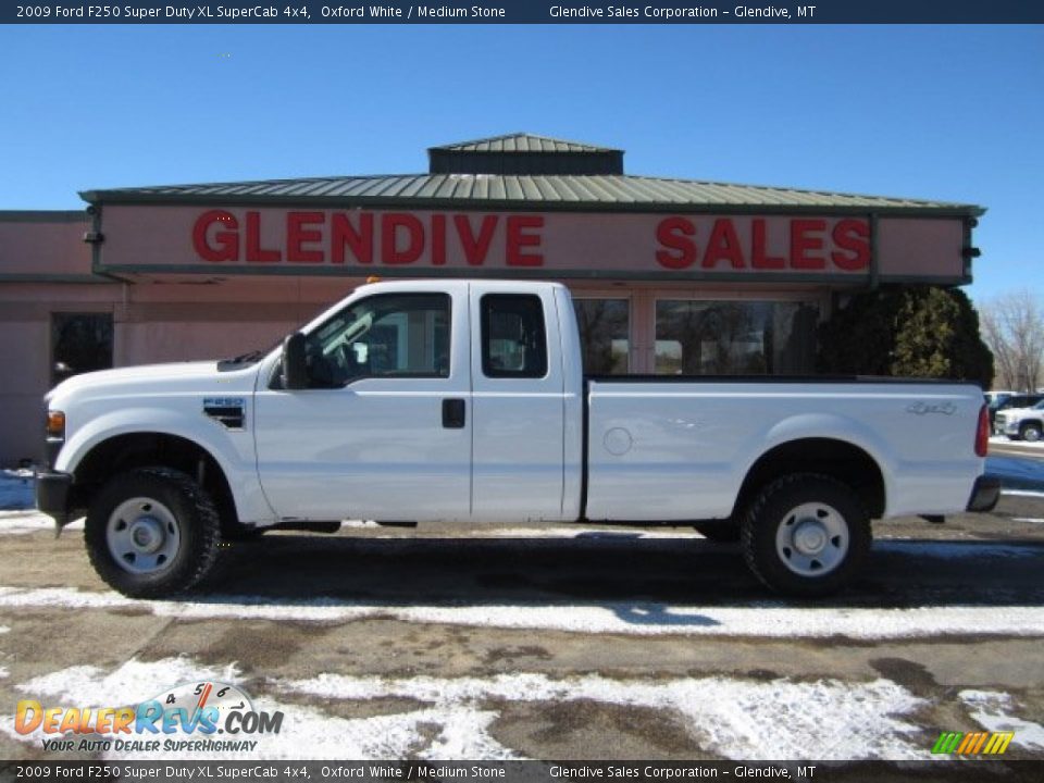 2009 Ford F250 Super Duty XL SuperCab 4x4 Oxford White / Medium Stone Photo #17