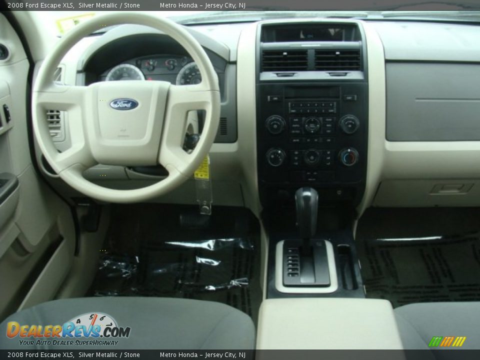 2008 Ford Escape XLS Silver Metallic / Stone Photo #10