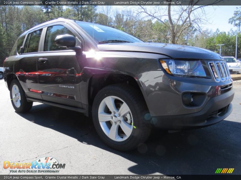 Front 3/4 View of 2014 Jeep Compass Sport Photo #4