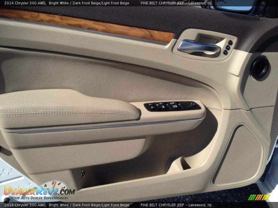 2014 Chrysler 300 AWD Bright White / Dark Frost Beige/Light Frost Beige Photo #8