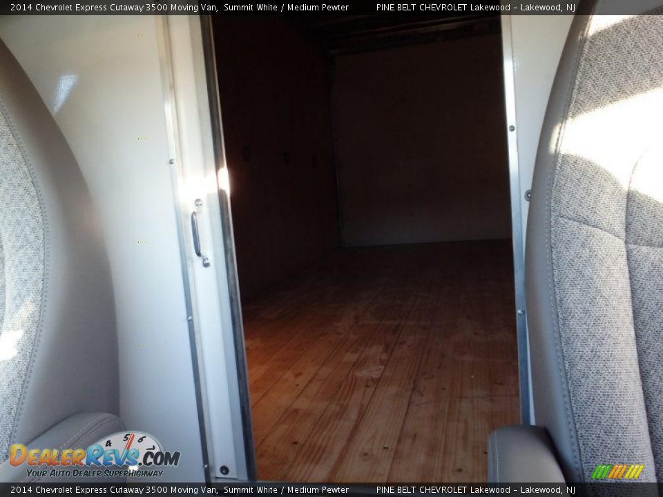 2014 Chevrolet Express Cutaway 3500 Moving Van Summit White / Medium Pewter Photo #15