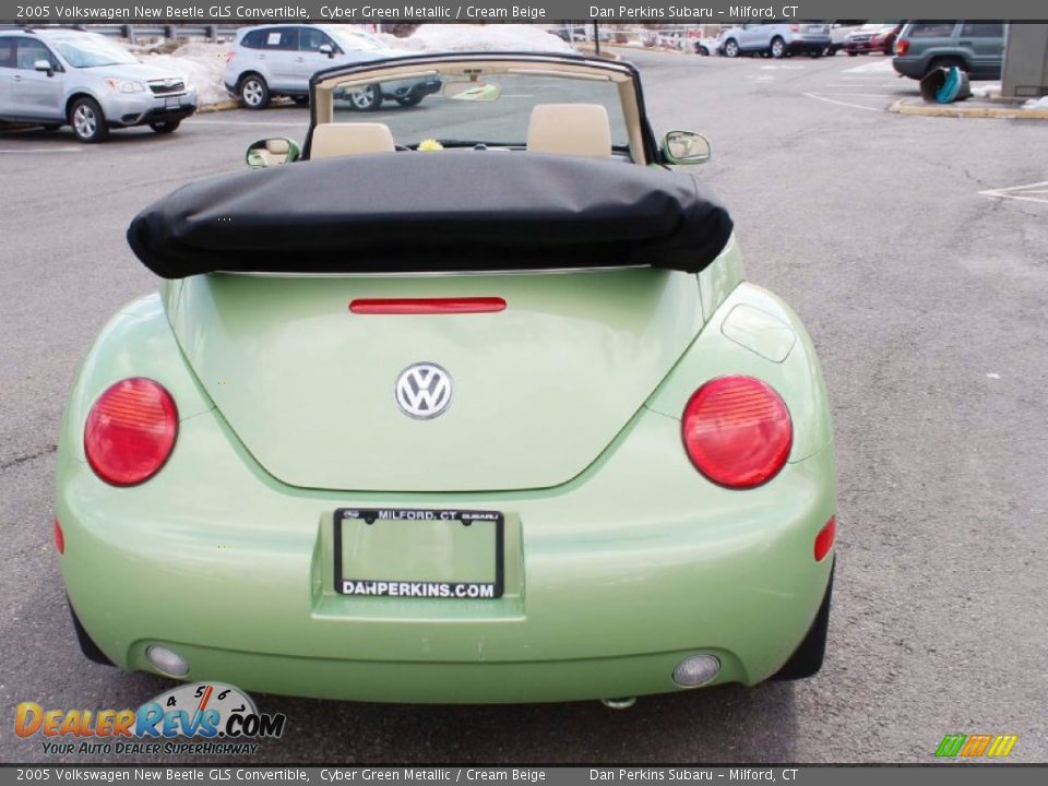 2005 Volkswagen New Beetle GLS Convertible Cyber Green Metallic / Cream Beige Photo #7