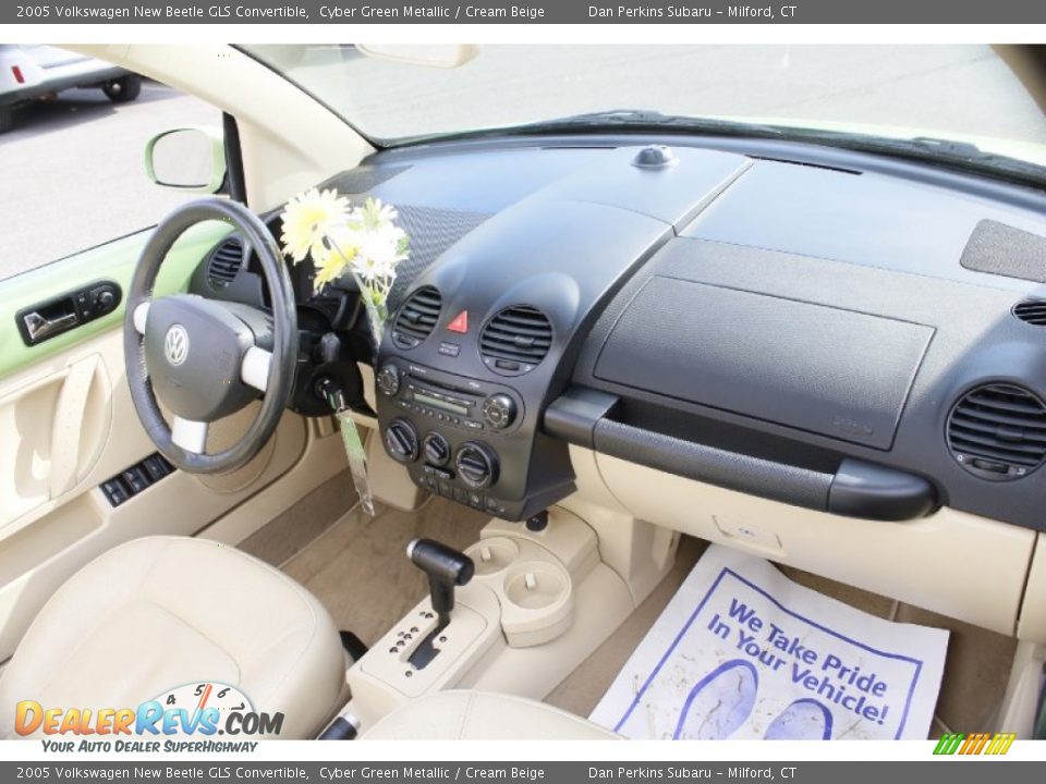 2005 Volkswagen New Beetle GLS Convertible Cyber Green Metallic / Cream Beige Photo #9