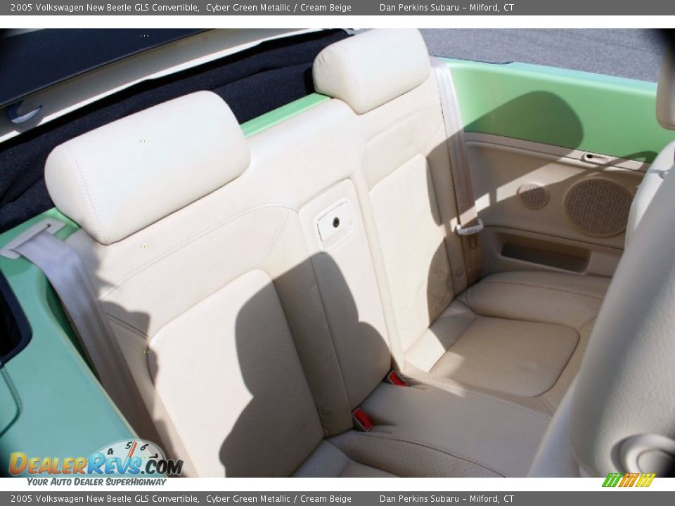 2005 Volkswagen New Beetle GLS Convertible Cyber Green Metallic / Cream Beige Photo #16