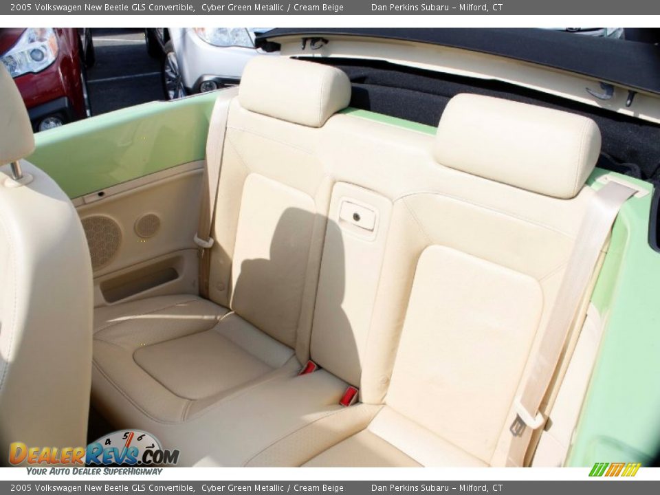 2005 Volkswagen New Beetle GLS Convertible Cyber Green Metallic / Cream Beige Photo #17