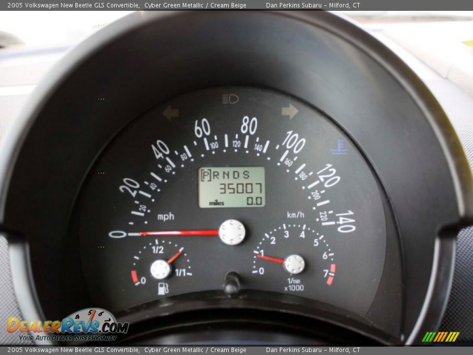 2005 Volkswagen New Beetle GLS Convertible Cyber Green Metallic / Cream Beige Photo #19