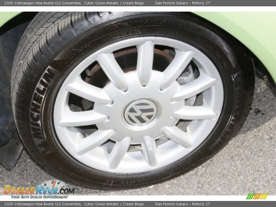 2005 Volkswagen New Beetle GLS Convertible Cyber Green Metallic / Cream Beige Photo #20