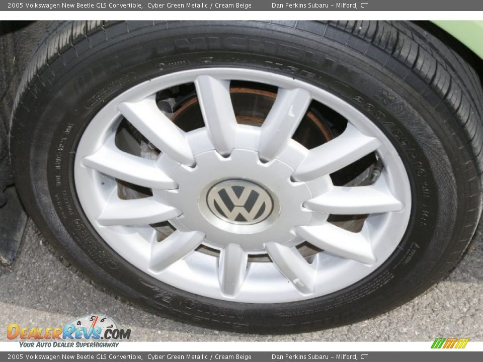 2005 Volkswagen New Beetle GLS Convertible Cyber Green Metallic / Cream Beige Photo #21