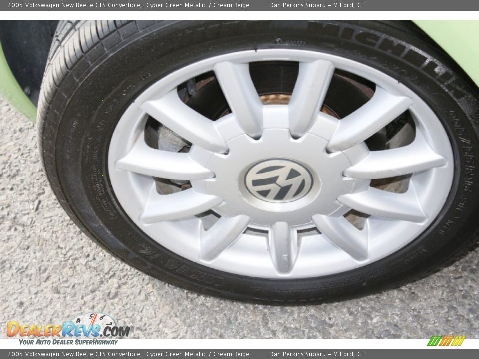 2005 Volkswagen New Beetle GLS Convertible Cyber Green Metallic / Cream Beige Photo #23