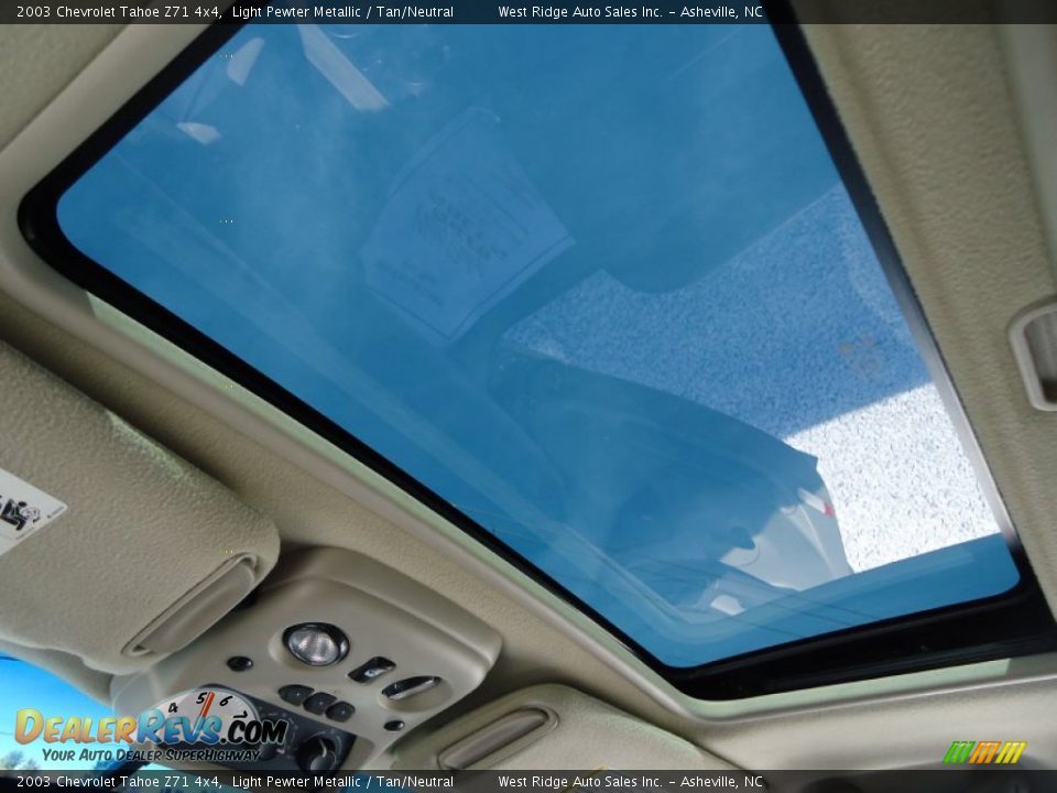 2003 Chevrolet Tahoe Z71 4x4 Light Pewter Metallic / Tan/Neutral Photo #17
