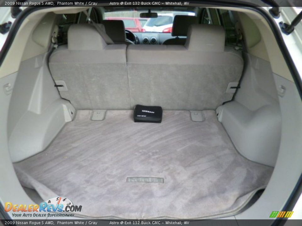 2009 Nissan Rogue S AWD Phantom White / Gray Photo #13