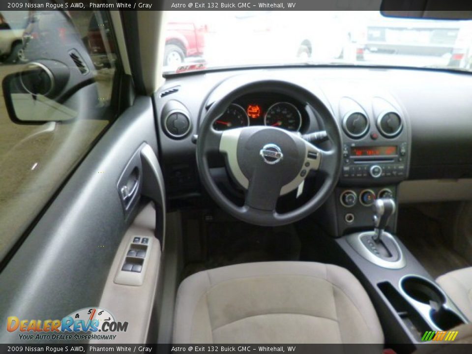 2009 Nissan Rogue S AWD Phantom White / Gray Photo #15