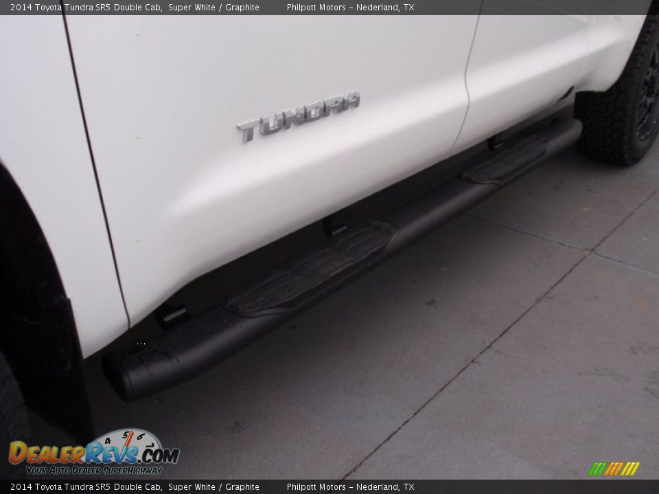 2014 Toyota Tundra SR5 Double Cab Super White / Graphite Photo #15