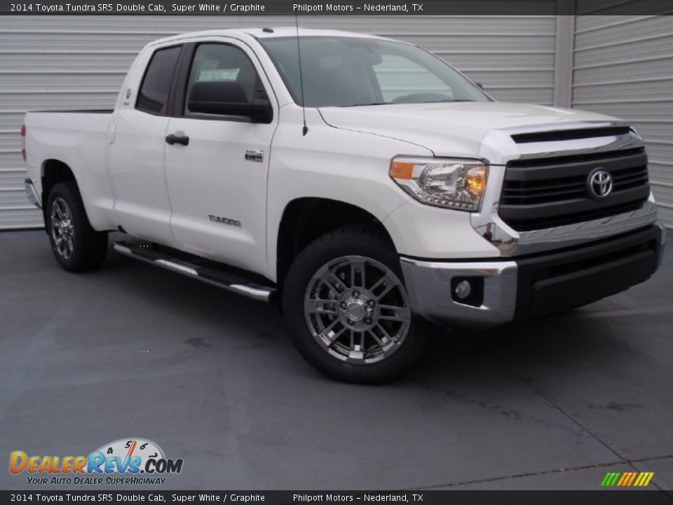 2014 Toyota Tundra SR5 Double Cab Super White / Graphite Photo #2