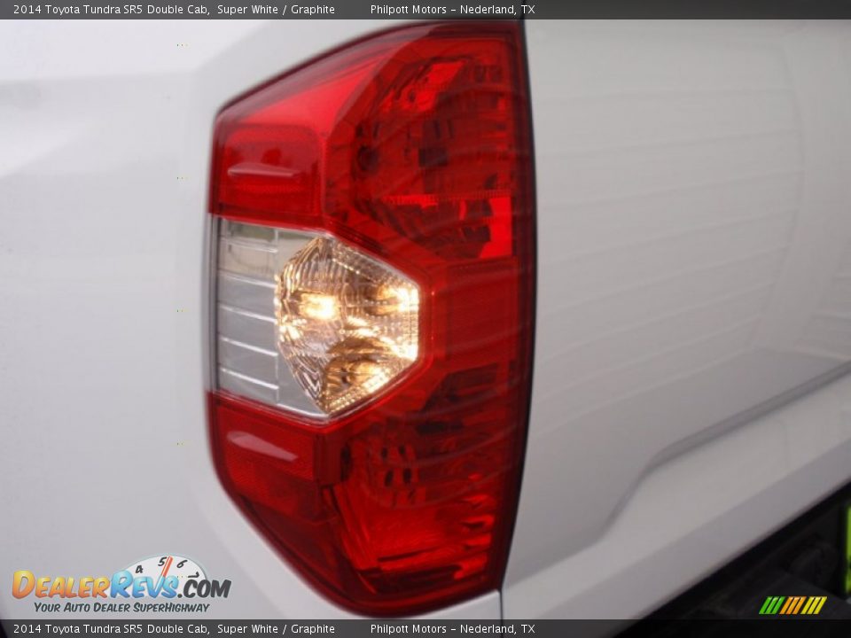 2014 Toyota Tundra SR5 Double Cab Super White / Graphite Photo #17