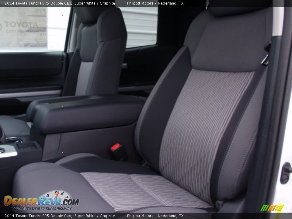 2014 Toyota Tundra SR5 Double Cab Super White / Graphite Photo #27
