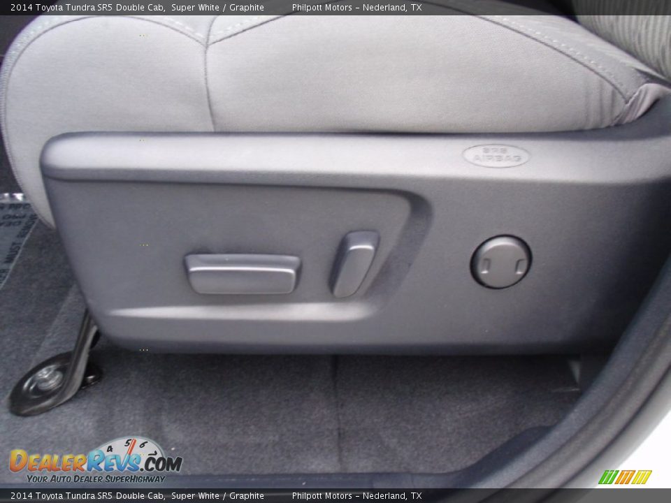 2014 Toyota Tundra SR5 Double Cab Super White / Graphite Photo #28