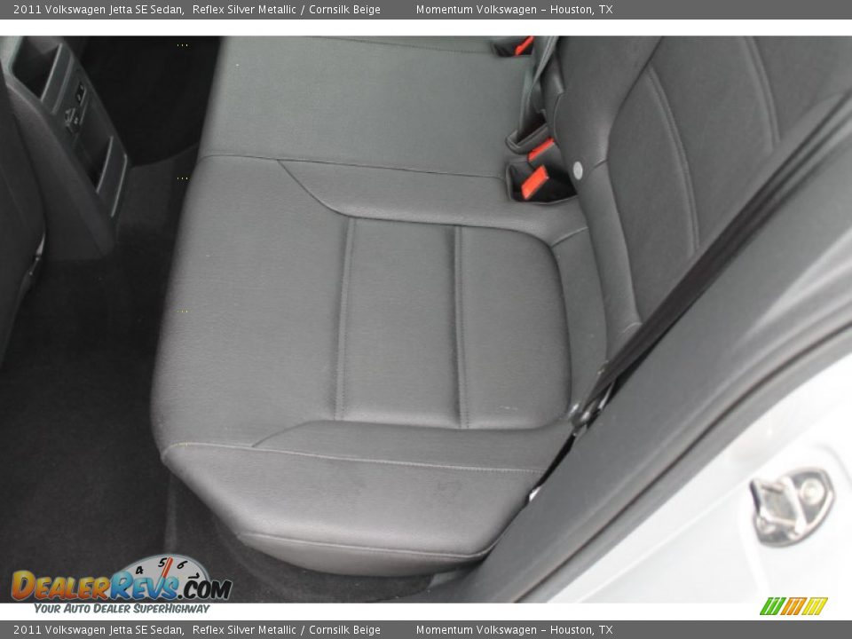 2011 Volkswagen Jetta SE Sedan Reflex Silver Metallic / Cornsilk Beige Photo #20