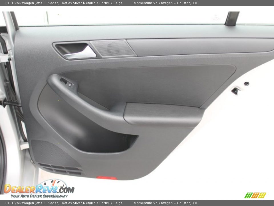 2011 Volkswagen Jetta SE Sedan Reflex Silver Metallic / Cornsilk Beige Photo #24