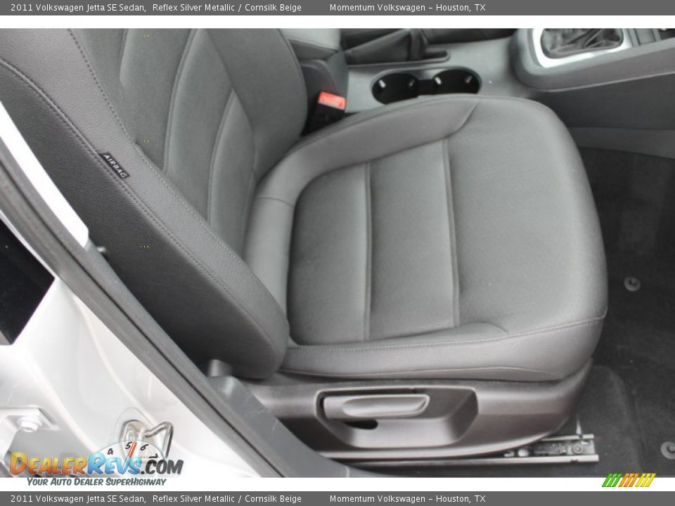 2011 Volkswagen Jetta SE Sedan Reflex Silver Metallic / Cornsilk Beige Photo #27