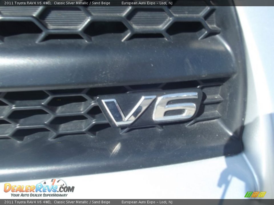 2011 Toyota RAV4 V6 4WD Classic Silver Metallic / Sand Beige Photo #21