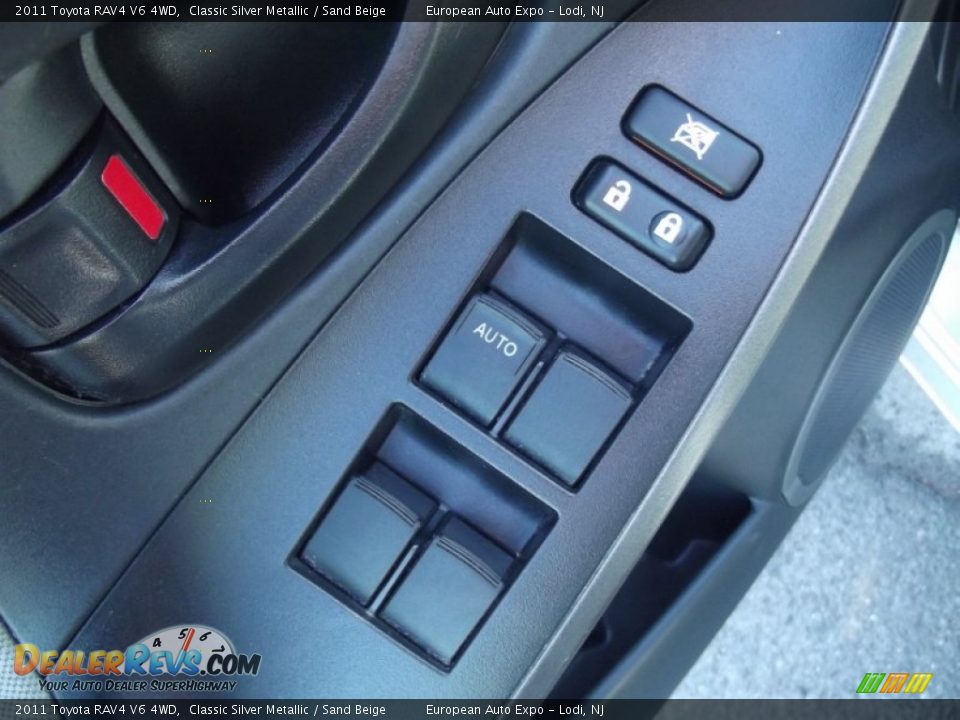 2011 Toyota RAV4 V6 4WD Classic Silver Metallic / Sand Beige Photo #22