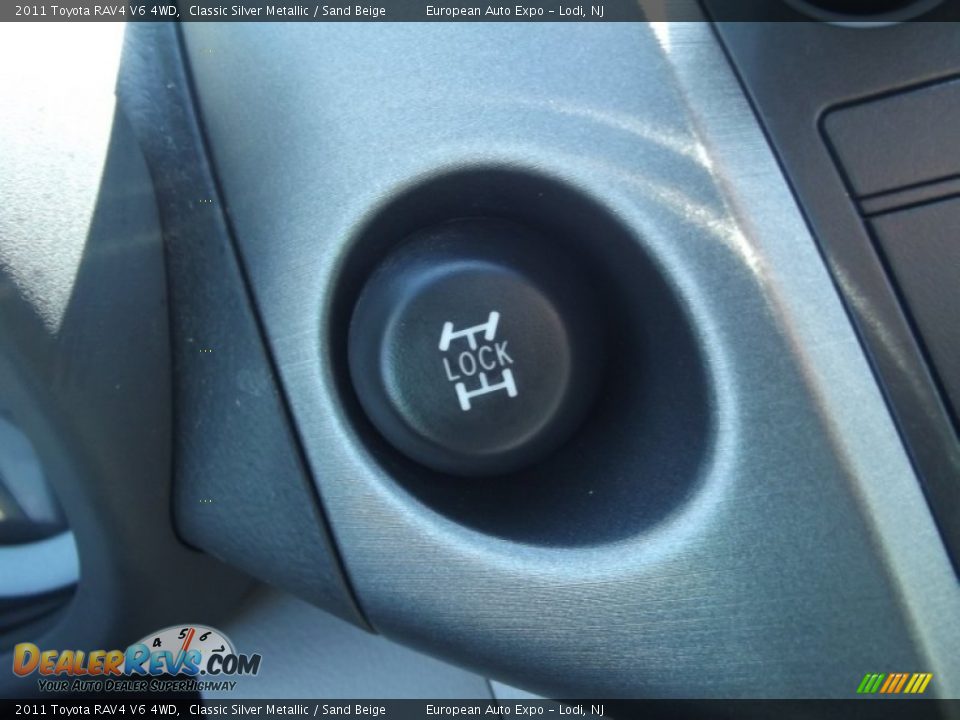 2011 Toyota RAV4 V6 4WD Classic Silver Metallic / Sand Beige Photo #30