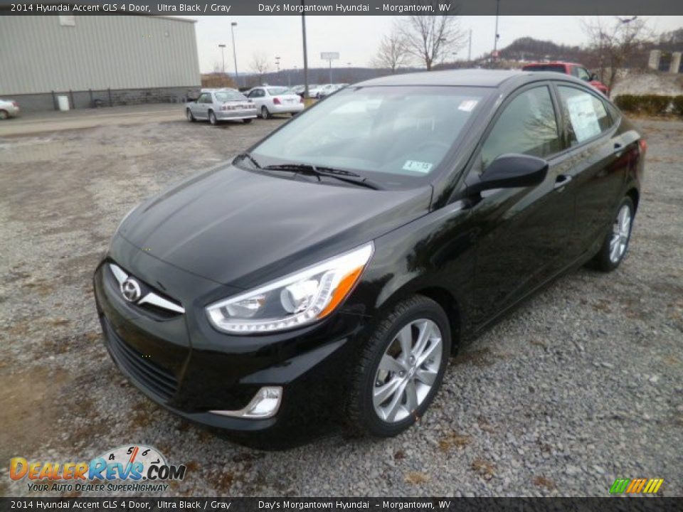 2014 Hyundai Accent GLS 4 Door Ultra Black / Gray Photo #3