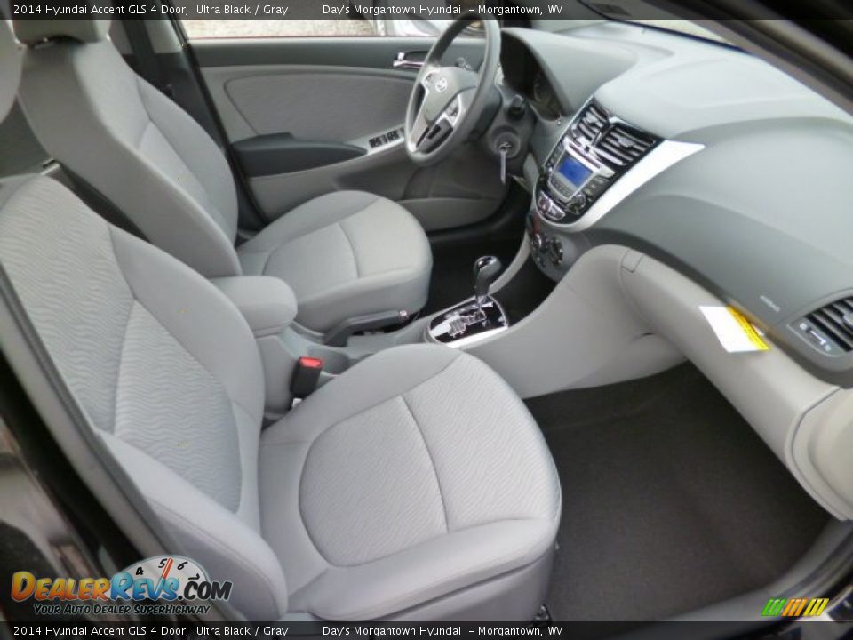 2014 Hyundai Accent GLS 4 Door Ultra Black / Gray Photo #10