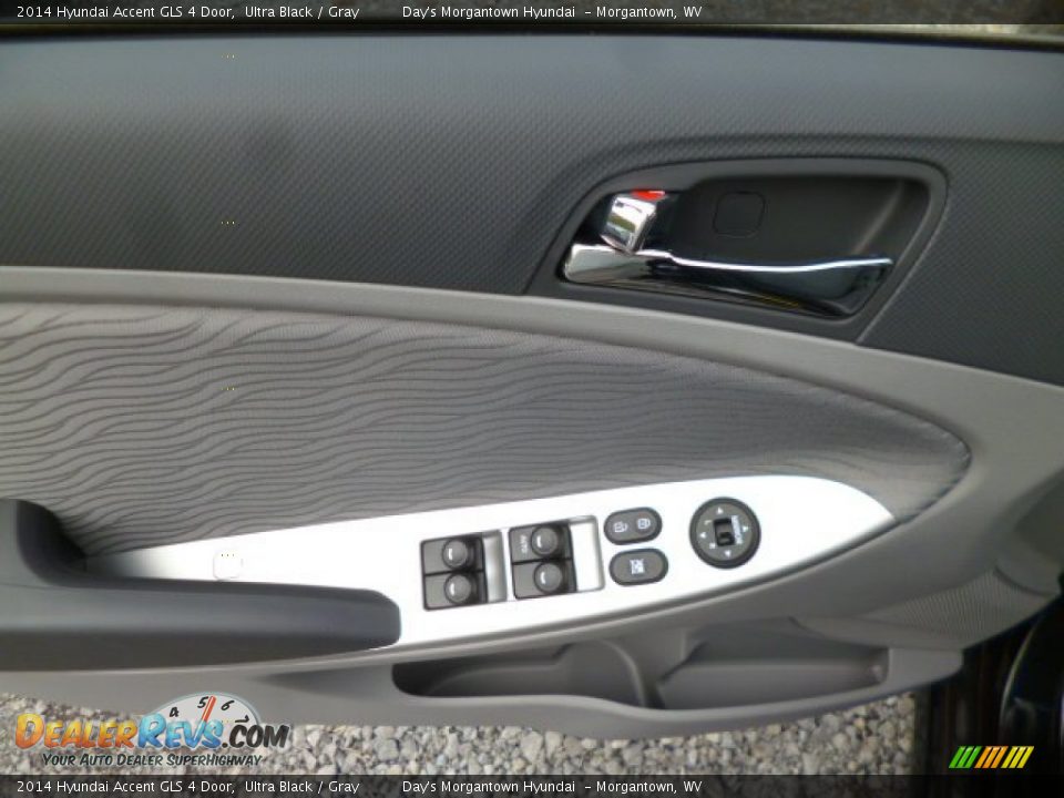 2014 Hyundai Accent GLS 4 Door Ultra Black / Gray Photo #17