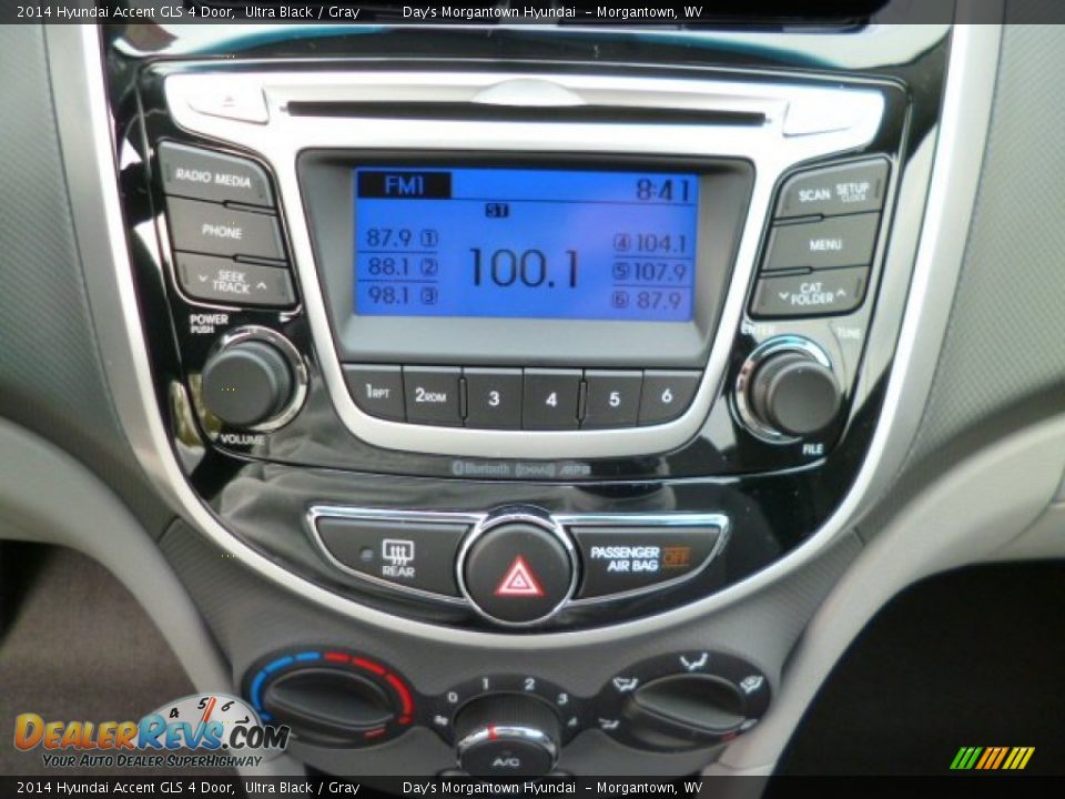 2014 Hyundai Accent GLS 4 Door Ultra Black / Gray Photo #19