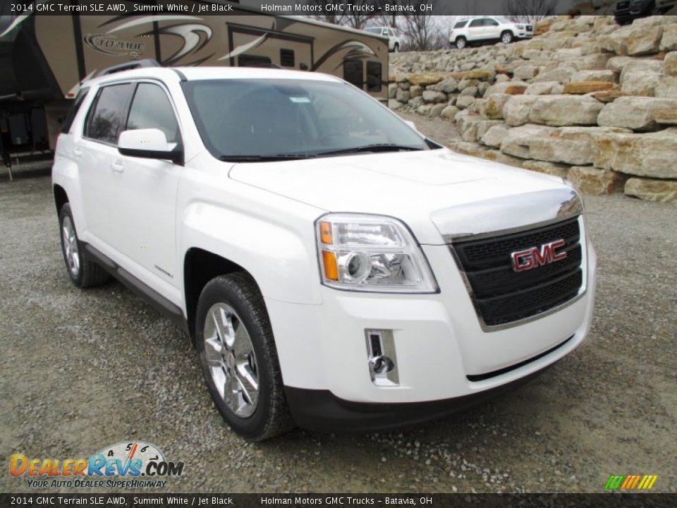 Front 3/4 View of 2014 GMC Terrain SLE AWD Photo #2