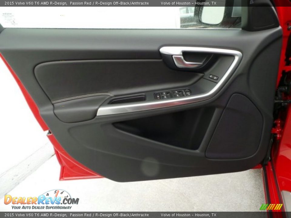 Door Panel of 2015 Volvo V60 T6 AWD R-Design Photo #9