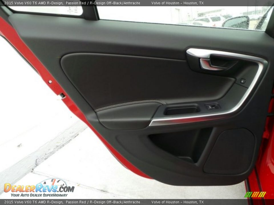 Door Panel of 2015 Volvo V60 T6 AWD R-Design Photo #23