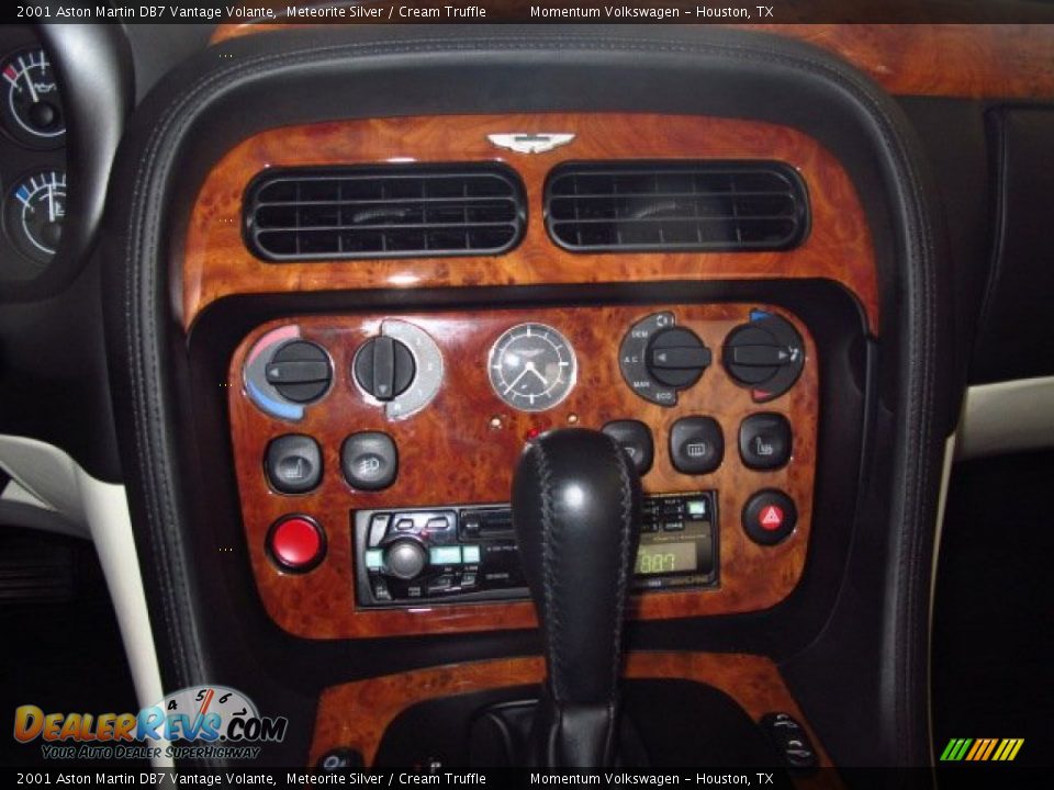 Controls of 2001 Aston Martin DB7 Vantage Volante Photo #32