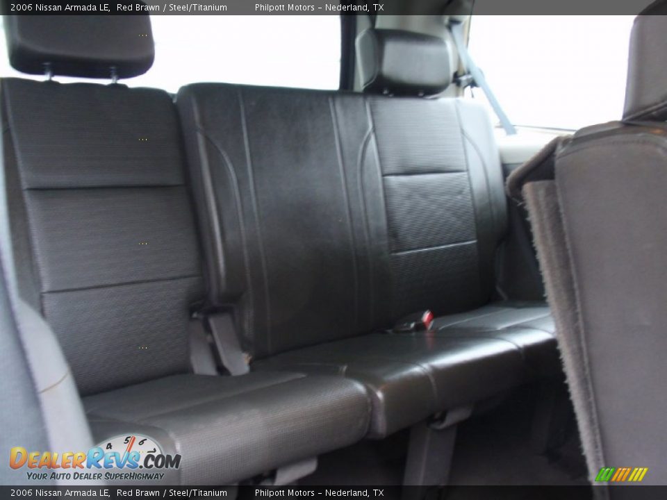 2006 Nissan Armada LE Red Brawn / Steel/Titanium Photo #32