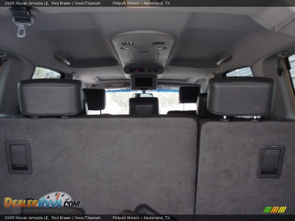 2006 Nissan Armada LE Red Brawn / Steel/Titanium Photo #33