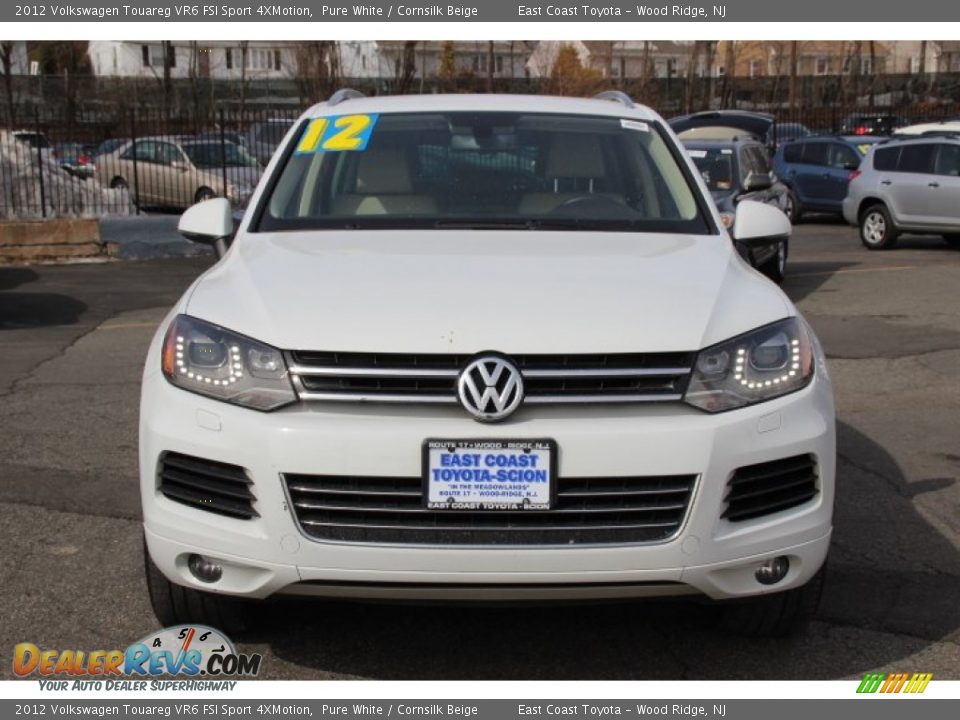 2012 Volkswagen Touareg VR6 FSI Sport 4XMotion Pure White / Cornsilk Beige Photo #2