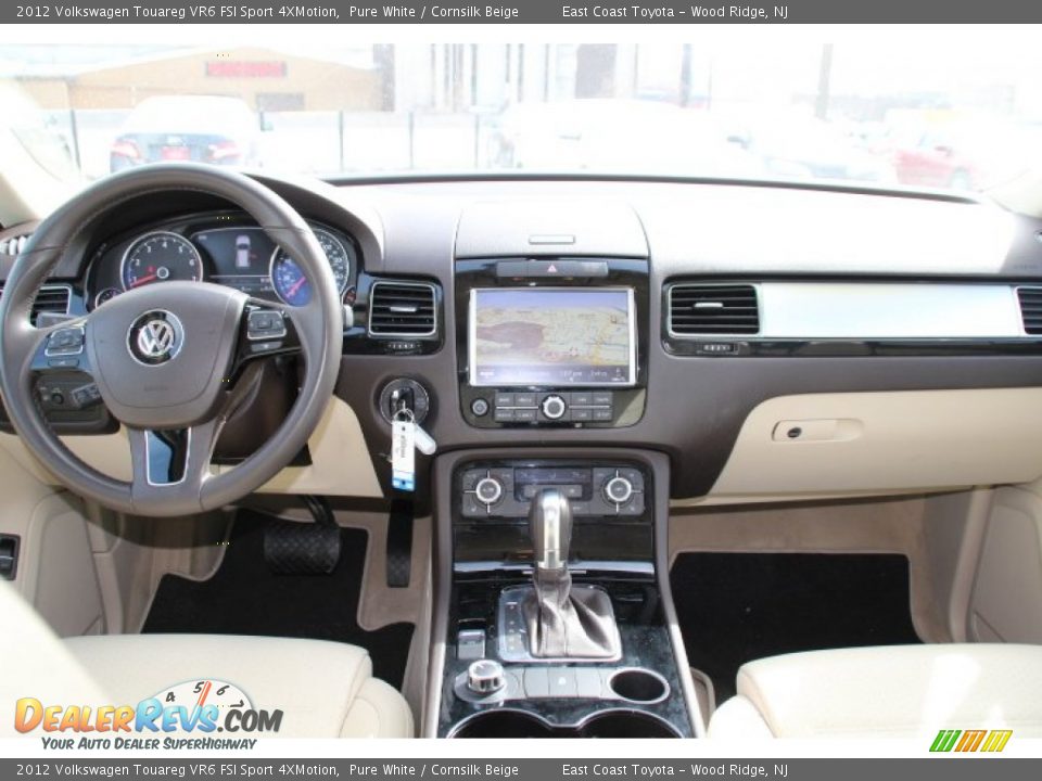 2012 Volkswagen Touareg VR6 FSI Sport 4XMotion Pure White / Cornsilk Beige Photo #11