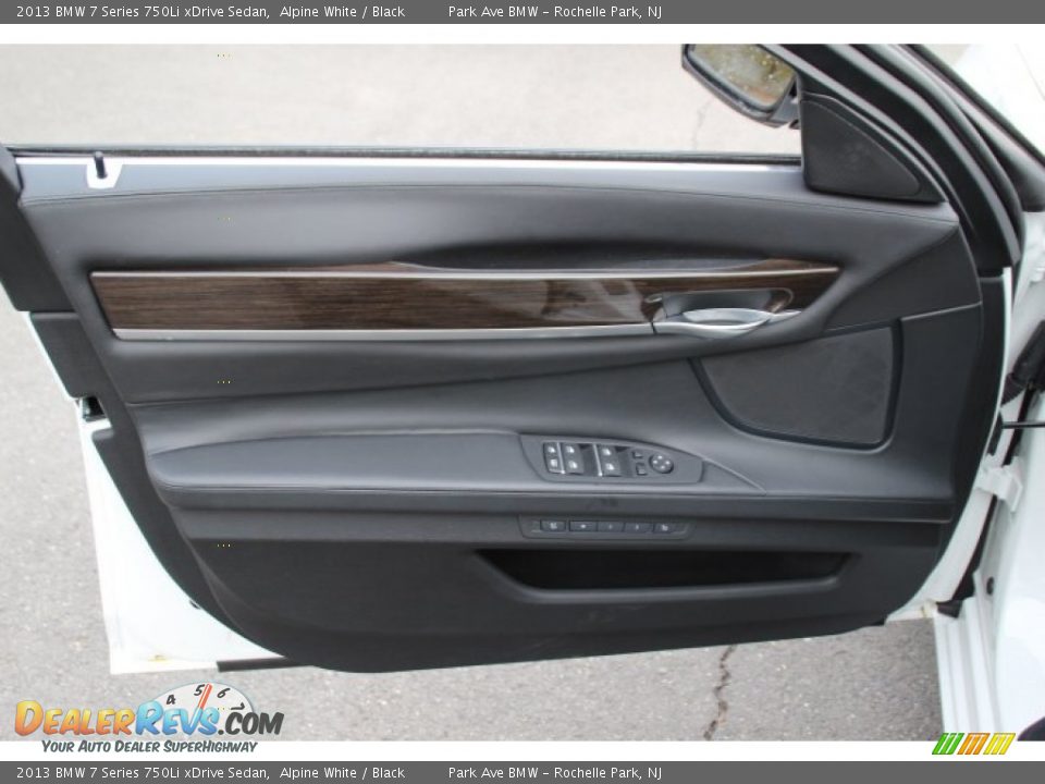 Door Panel of 2013 BMW 7 Series 750Li xDrive Sedan Photo #9