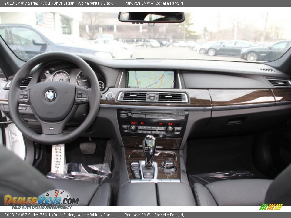 Dashboard of 2013 BMW 7 Series 750Li xDrive Sedan Photo #13